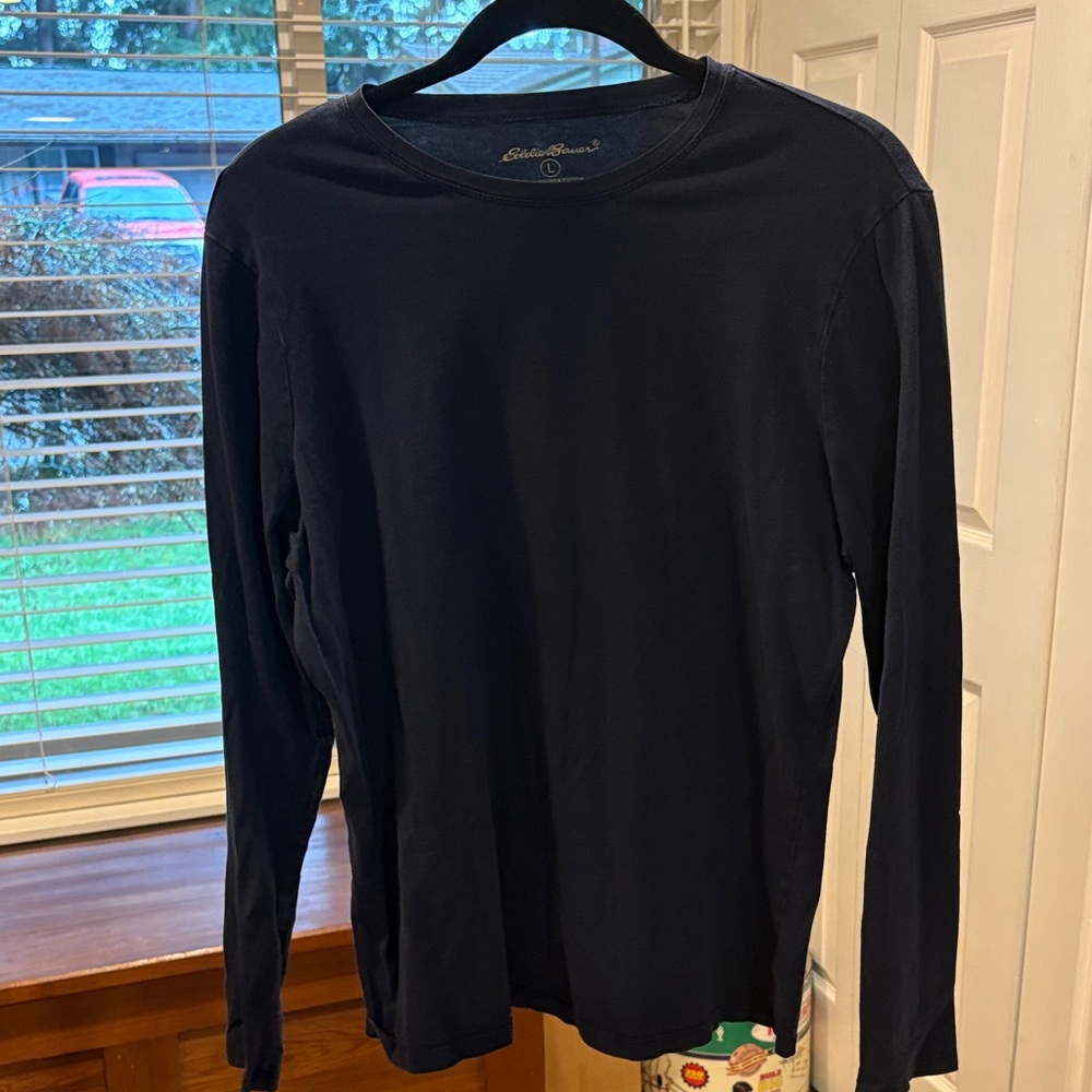 Eddie Bauer Women's Navy Long Sleeve Tee